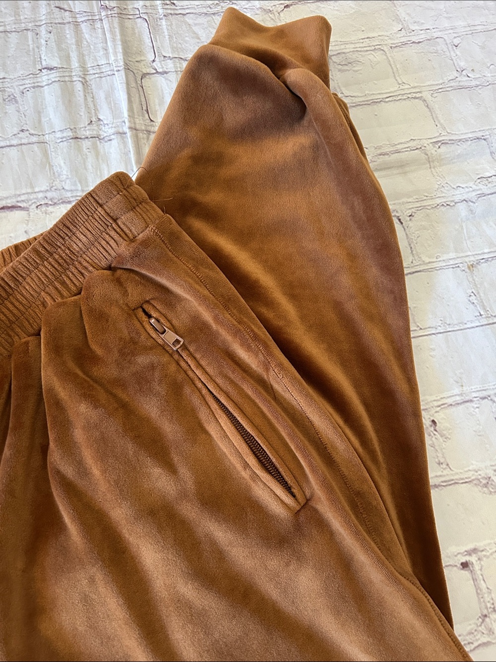 Skims Classic Women’s Velour Jogger in Copper Brown Size Large - Picture 5 of 6